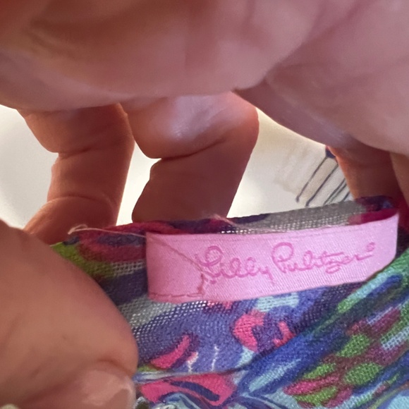 Lilly Pulitzer Resort Scarf - Picture 4 of 4